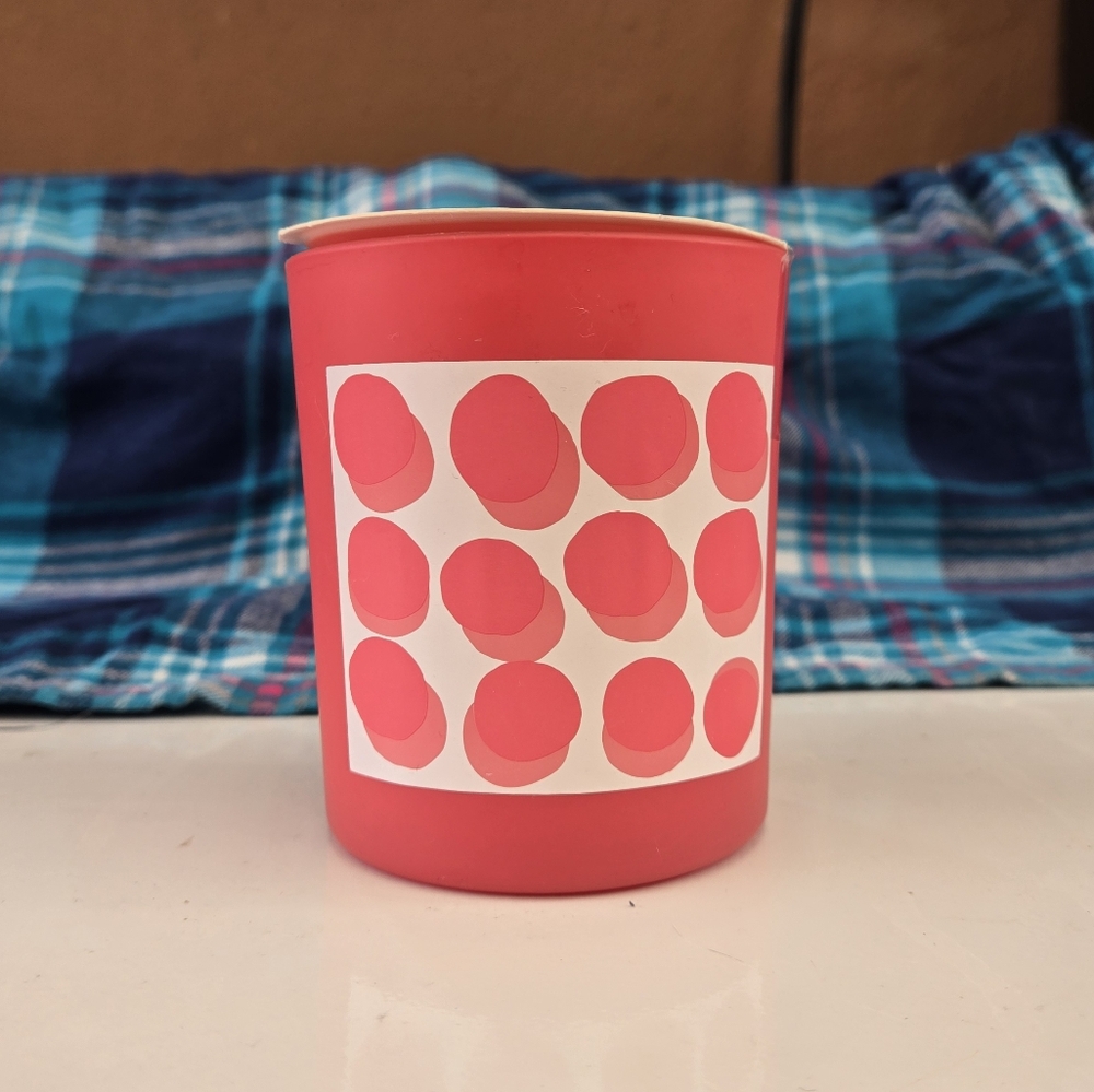 🍒🍒 NWD Strawberry Scented 45 Hr Candle